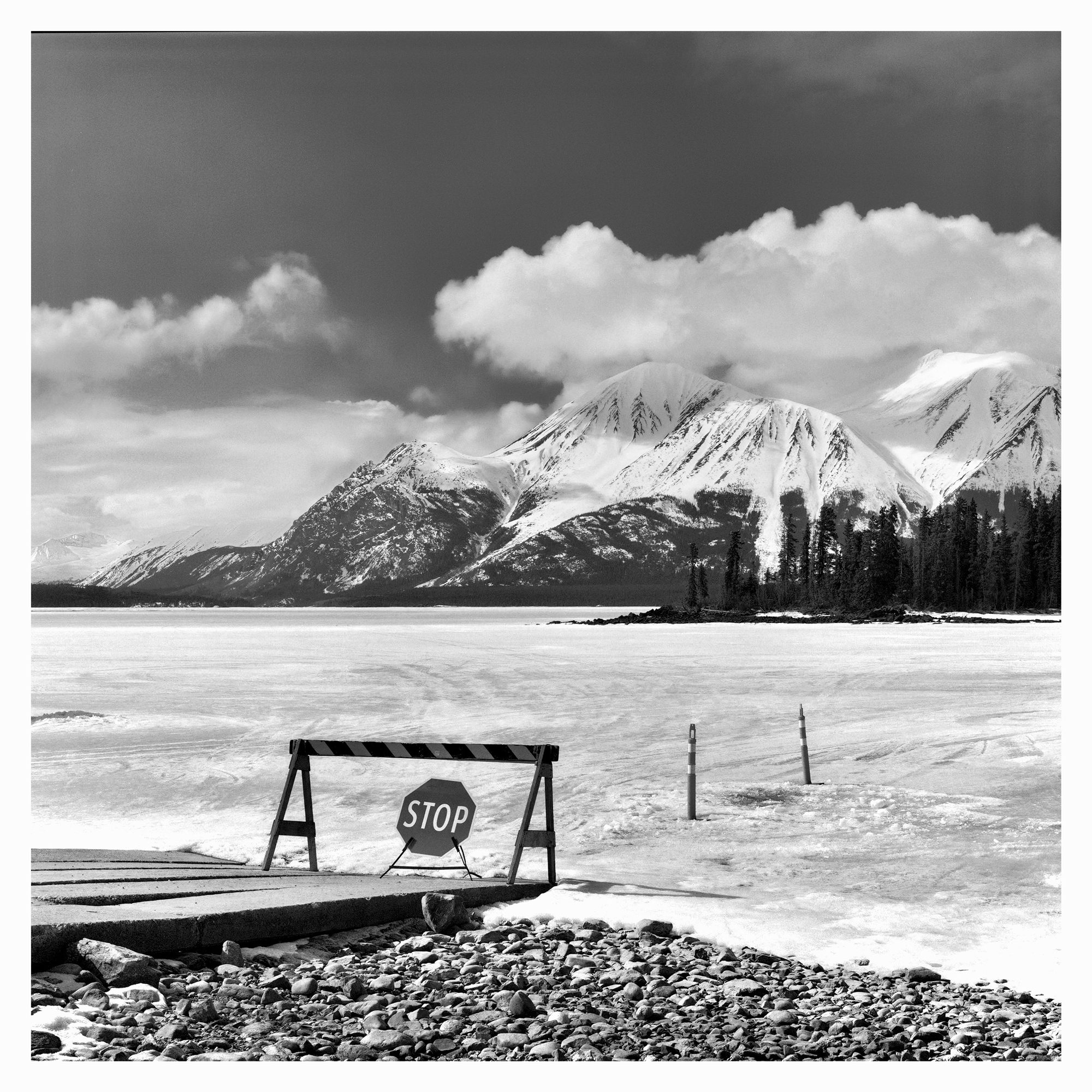 @peter_durstAtlin Lake Hasselblad 500CM Zeiss Sonnar 150mm f4 @ilfordphoto Pan F Atlin, British Columbia 🇨🇦 #believeinfilm #filmphotography #ilfordphoto #fridayfavourites #shotwithpanf