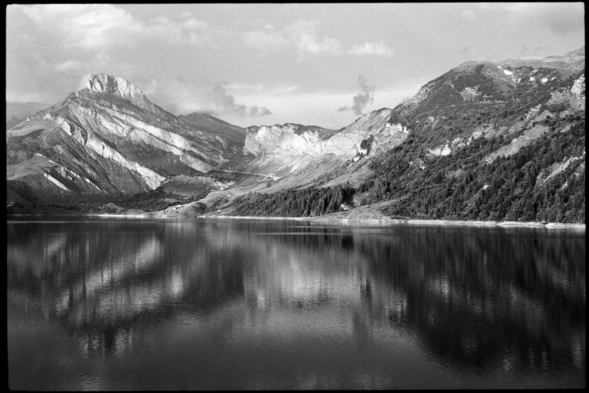 @robinferandI recently found two misplaced rolls of Ilford Pan-F 50 Plus I shot almost 10 years ago. One summer afternoon in Beaufort | Savoie. 73. 📷 Nikon F3 🎥 Nikkor 35mm f/2 AIS 🎞️ #ilfordpanf #35mm 🧪 Labo Negative Plus, Paris. #Ilfordphoto #filmphotography #fridayfavourites