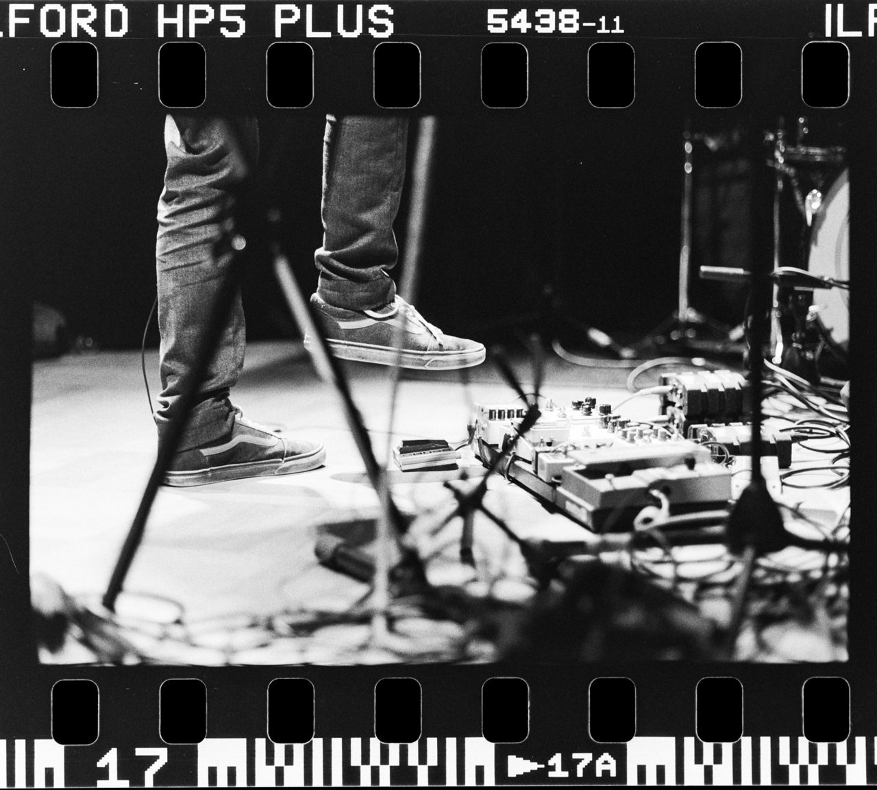 Álvaro Alberto. Black and white darkroom print of a drum kit.